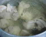 鶏もも肉と分葱(わけぎ)のお味噌汁作り方3写真