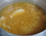 鶏もも肉と分葱(わけぎ)のお味噌汁作り方4写真
