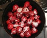 あまおうで簡単イチゴジャム☆ストウブ使用作り方2写真