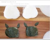 簡単キャラ弁＊顔出しトトロおにぎり作り方3写真