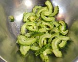 簡単🌟ゴーヤとなすの味噌炒め作り方2写真
