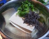 簡単まぜるだけ！豆腐と貝割れ大根のサラダ作り方1写真