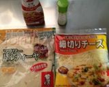 簡単パリパリピザ☆友達大絶賛！作り方1写真