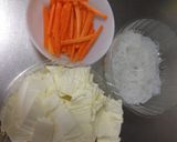 白菜と鶏団子の春雨たっぷりスープ♪♪作り方1写真