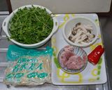 安くて！簡単！豆苗ともやしの炒め物★作り方1写真