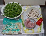 安くて！簡単！豆苗ともやしの炒め物★作り方1写真