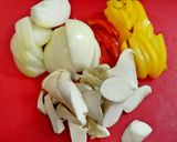 簡単♡豚バラ・エリンギ・野菜の醤油麹炒め作り方1写真