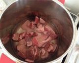 トマトジュースで牛すじ煮込み作り方2写真