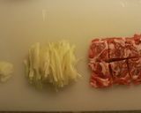 豚肉とセロリのうまクリーム炒め作り方1写真