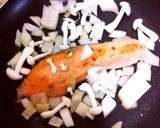 フライパンひとつで！塩鮭のクリームパスタ作り方2写真