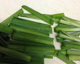 ニラと卵の味噌汁作り方1写真