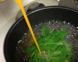ニラと卵の味噌汁作り方2写真