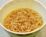 切干大根・たくあん・茎わかめの彩りサラダ作り方1写真