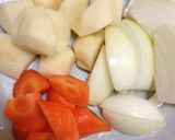 煮込むだけ☆肉じゃがカレー風味。作り方1写真
