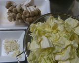 鶏モモとキャベツの塩麹炒め作り方2写真