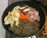 春味！ウドと鶏肉の炒め煮！作り方1写真