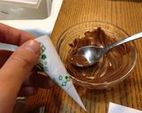 ホットケーキチョコで転写　キャラケーキ作り方3写真