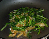 春収穫♬小松菜と油揚げの炒め煮！作り方3写真