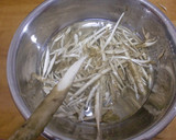 鶏ごぼうと大根葉の炊き込みご飯作り方1写真