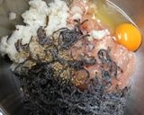 簡単ヘルシー☆鶏ムネミンチピーマン肉づめ作り方1写真