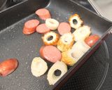 お弁当に♪竹輪とウインナーの粉チーズ和え作り方2写真