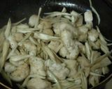 鶏肉と白ネギのガリバタ醤油炒め作り方3写真