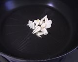 簡単！おいしい！「ＴＨＥコンビーフ目玉」作り方1写真