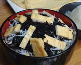 油揚と釜揚げシラスと戻しひじき丼作り方6写真