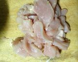 ヘルシーにさっぱり！鳥肉の湯くぐり作り方1写真