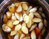 生姜風味の☆やわらか砂肝と根菜の煮物作り方3写真