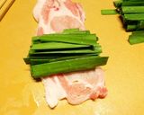 豚薄切り肉のニラ巻きレンジ蒸し作り方2写真