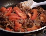＊*牛肉とトマトの赤ワイン炒め*＊作り方4写真