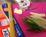 お手軽ひとりﾗﾝﾁ♡焼き鶏長ねぎﾊﾟｽﾀ作り方1写真