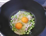 朝食にぴったり☆　アスパラの半熟卵のせ作り方3写真