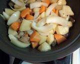 *塩ホルモン肉じゃが*作り方3写真