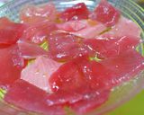 蜂蜜漬けまぐろとアボカドのパリチーズのせ作り方1写真