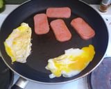 はな家のなんちゃってスパム入り朝食ラップ作り方1写真