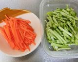 大根の葉とにんじんの炒めもの作り方1写真