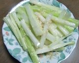 ボウルをゆすって味付ける、セロリのナムル作り方5写真
