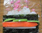 春色おもてなし♪桜アボカドサーモンロール作り方5写真