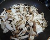 きのこと糸こんにゃくのガーリック炒め作り方2写真