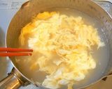 鶏つくねの茹で汁で作るかきたまスープ作り方2写真