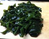 ミネラル・食物繊維たっぷり！ワカメ炒め♫作り方1写真