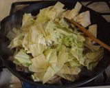 豚こまとキャベツのごま風味炒め作り方3写真