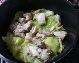 簡単♪鶏肉とキャベツのコンソメ煮作り方4写真