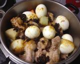 手羽元・大根・卵のこってり煮物カレー風味作り方3写真