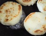 バターしょうゆ味♡やみつきじゃがいももち作り方10写真