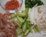 カブと鶏肉の卵と干しえび炒め作り方1写真