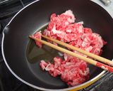ボリュ～ム満点♪牛肉入りわかめスープ作り方1写真