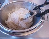 ❋ひき肉と糸こんにゃくのピリ辛炒め❋作り方1写真